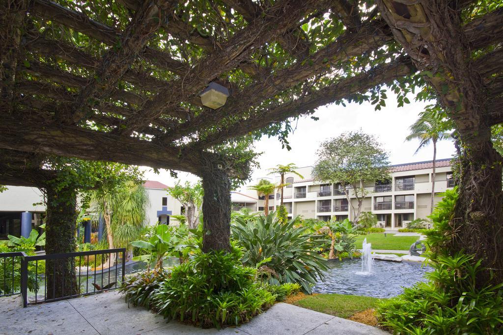 Miami Lakes Hotel Extérieur photo